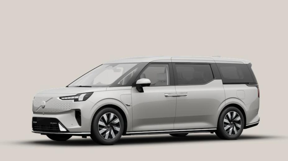 补齐续航短板，纯电MPV“围剿”燃油车