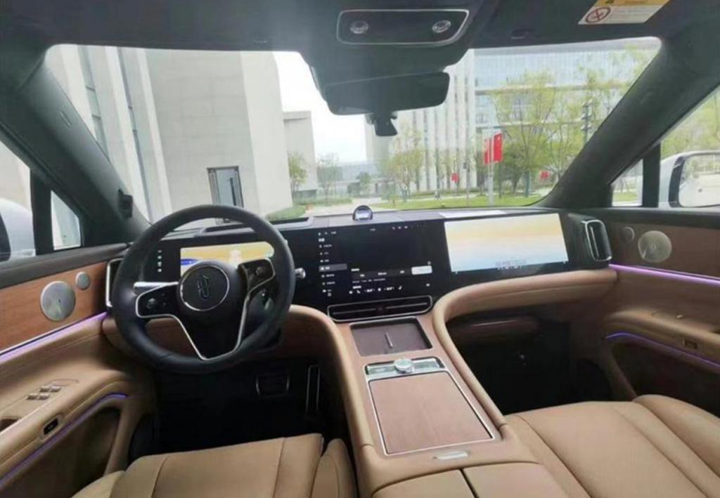 「千万以内最好SUV」定档！华为下一步是打造「汽车宇宙」