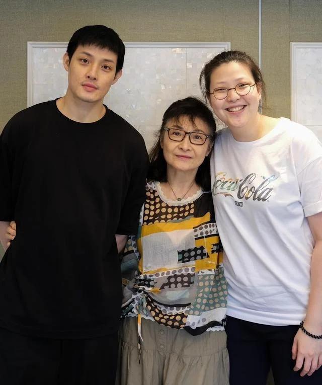 寇世勋：两个媳妇楼上楼下住，生活27年又美又痛苦