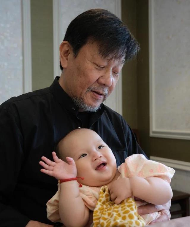 寇世勋：两个媳妇楼上楼下住，生活27年又美又痛苦