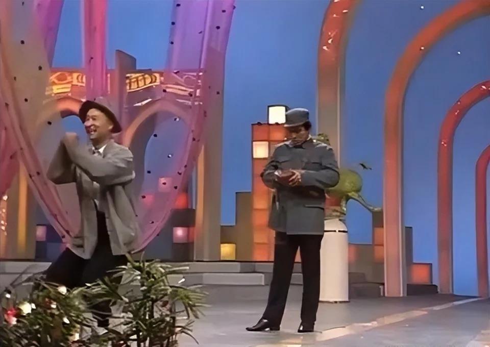 央视春晚重大失误：沈腾启动应急预案，尴尬的黑色3分钟