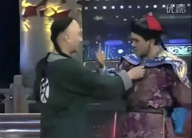 央视春晚重大失误：沈腾启动应急预案，尴尬的黑色3分钟