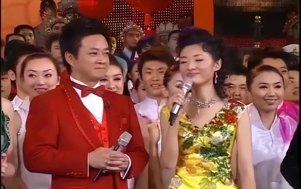 央视春晚重大失误：沈腾启动应急预案，尴尬的黑色3分钟