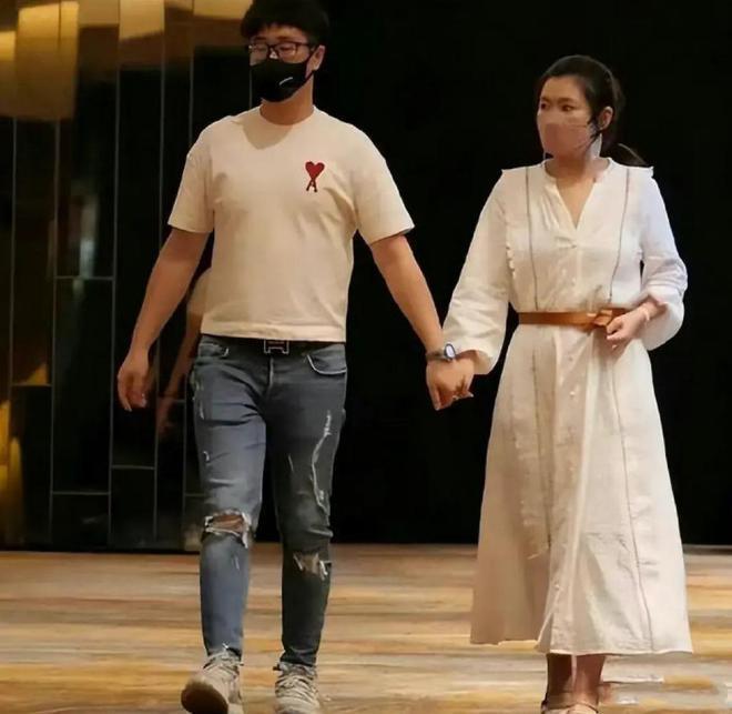 妹妹曝Selina近状：已被姐姐练成保姆，没结婚规划