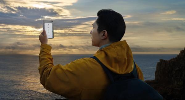 华为Mate X5“下火海”展示全面可靠 金刚不坏之身真的强