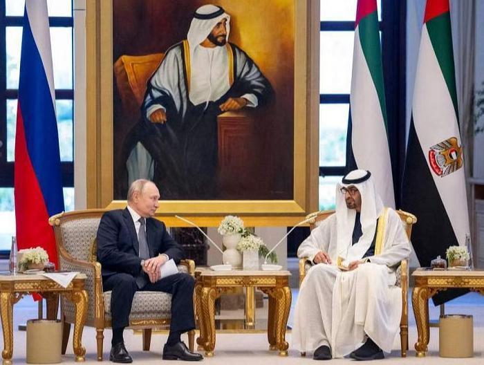 普京突访中东，下一盘什么棋？