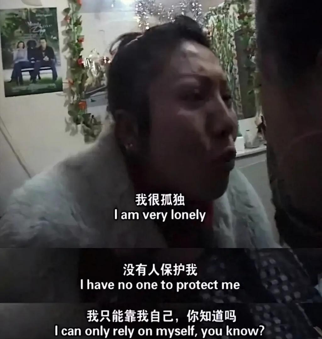 17岁被性侵34岁成老鸨49岁嫁名导，她一手烂牌打成王炸