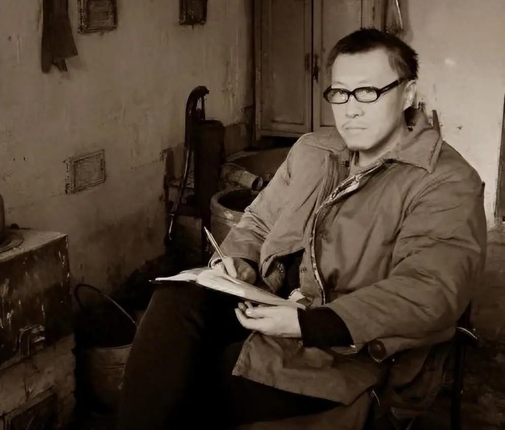 17岁被性侵34岁成老鸨49岁嫁名导，她一手烂牌打成王炸