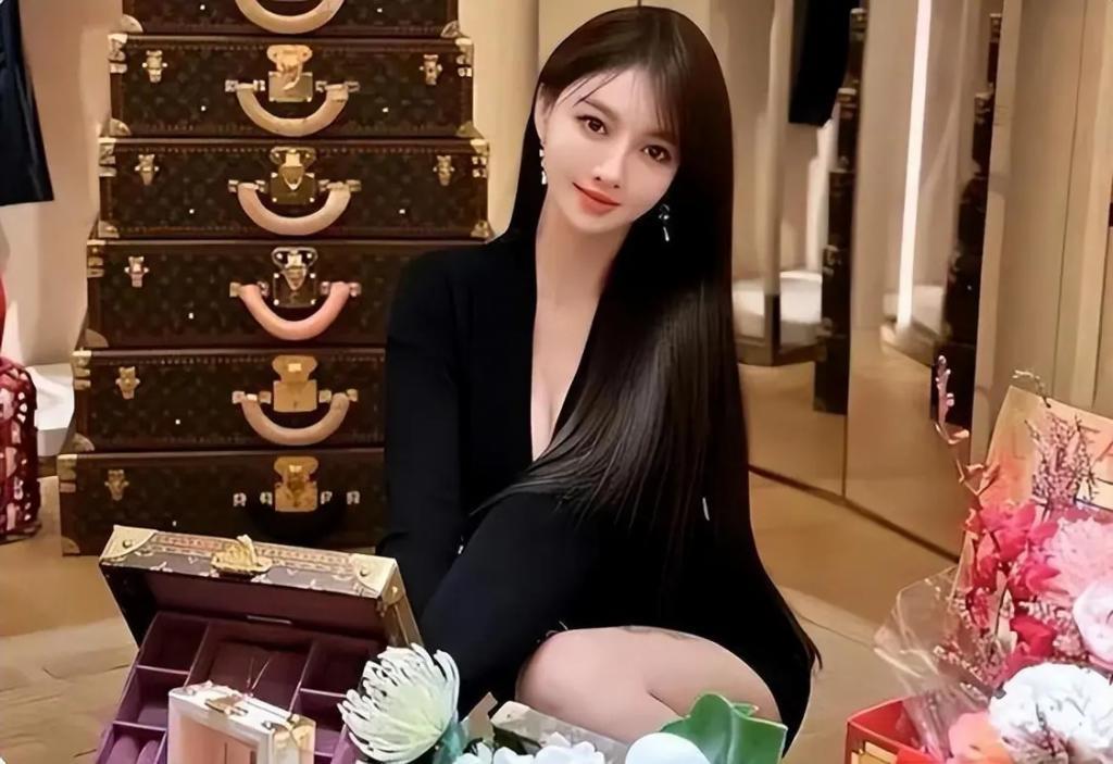 三天两头见前妻，没想到离婚1年后，叶珂的对手还是baby