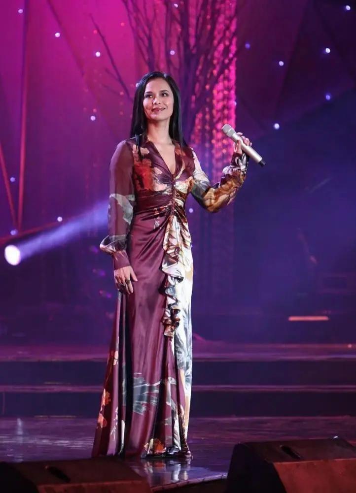 60岁韦唯现状：家暴前夫已离世，3个儿子成最大心结