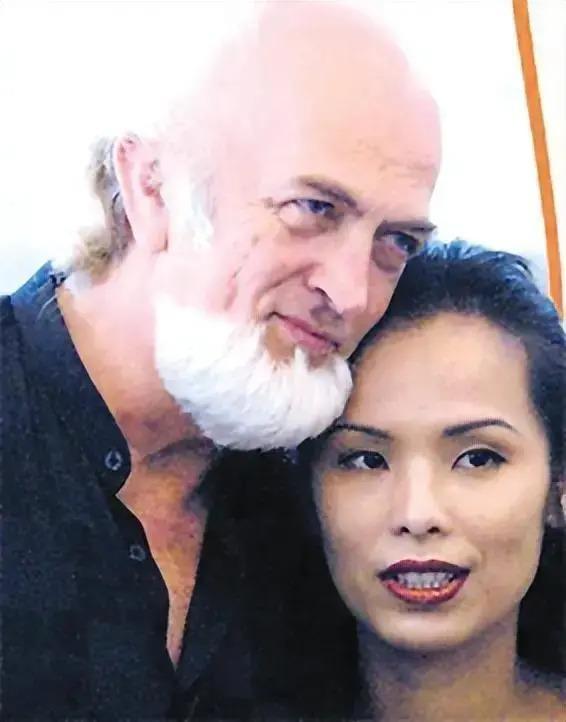 60岁韦唯现状：家暴前夫已离世，3个儿子成最大心结