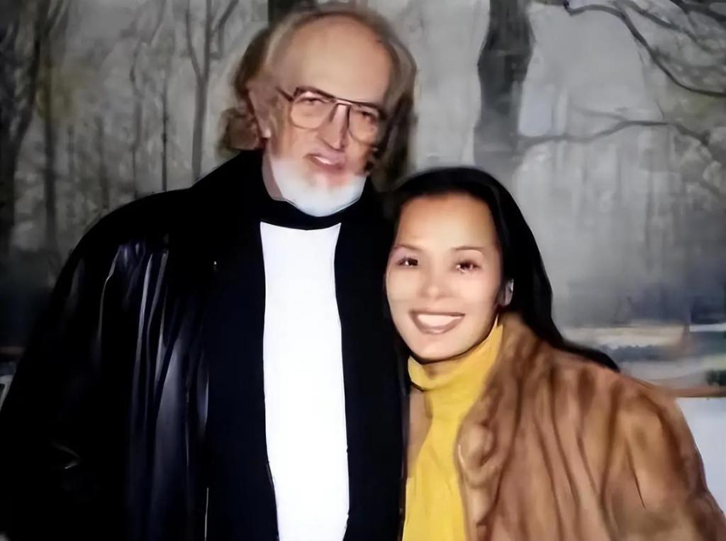 60岁韦唯现状：家暴前夫已离世，3个儿子成最大心结