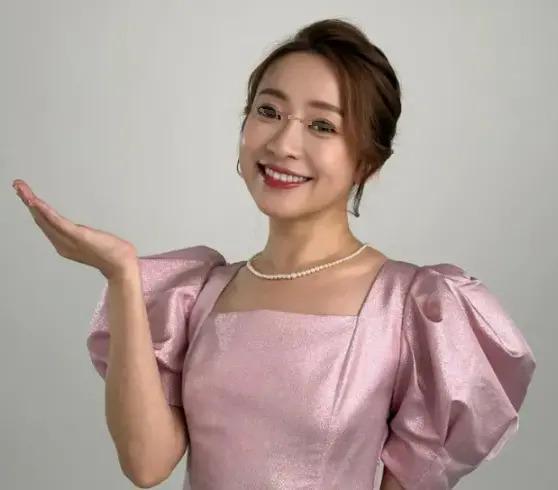 太突然！37岁女星录节目突发去世，灵车变“新娘车”