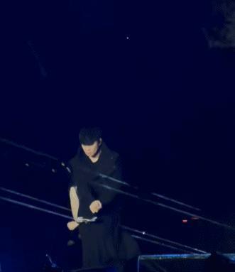 看来林俊杰只吓到了胡夏和曾黎，网友接着奏乐接着舞