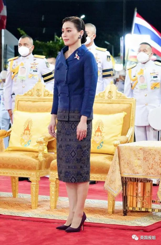 泰王室流亡二王子归国和泰王出席活动，王位钦定他了？！