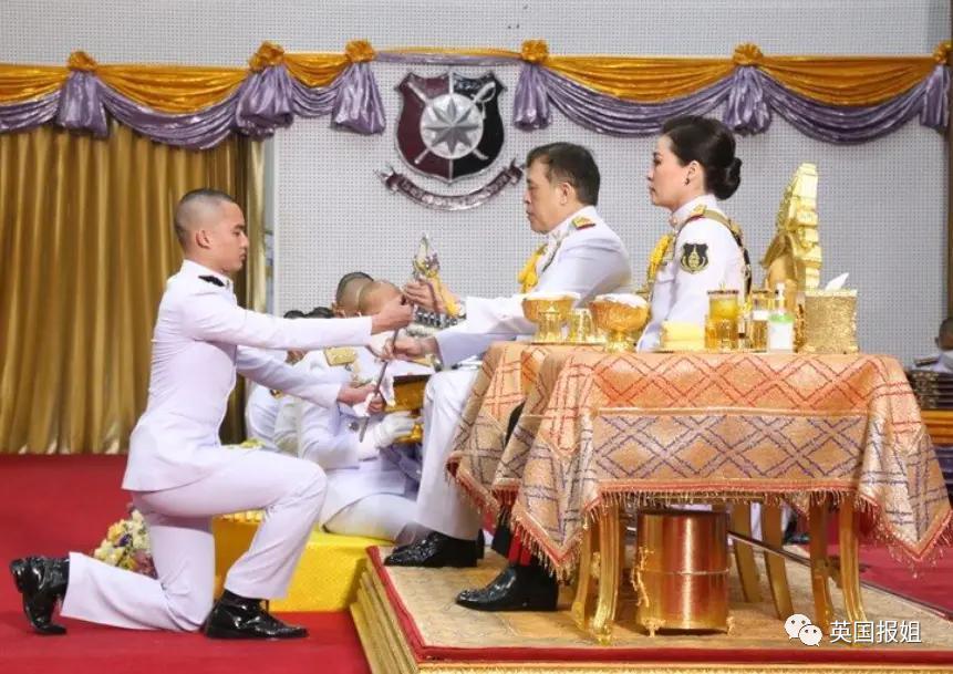 泰王室流亡二王子归国和泰王出席活动，王位钦定他了？！