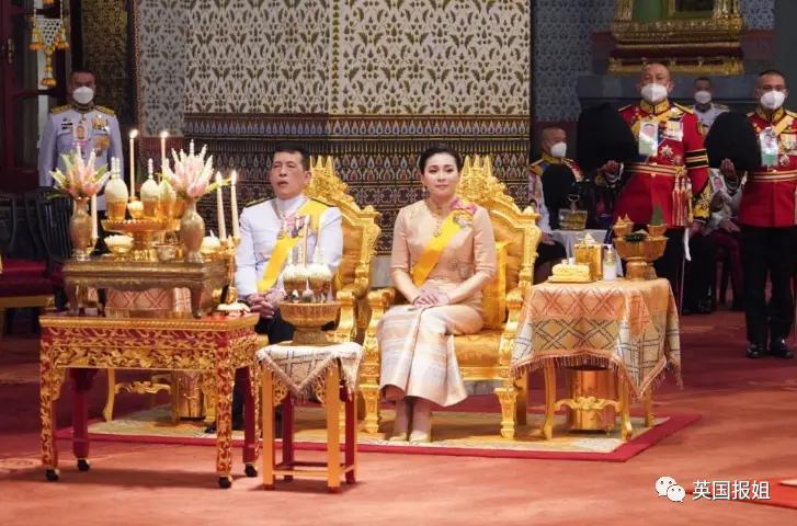 泰王室流亡二王子归国和泰王出席活动，王位钦定他了？！