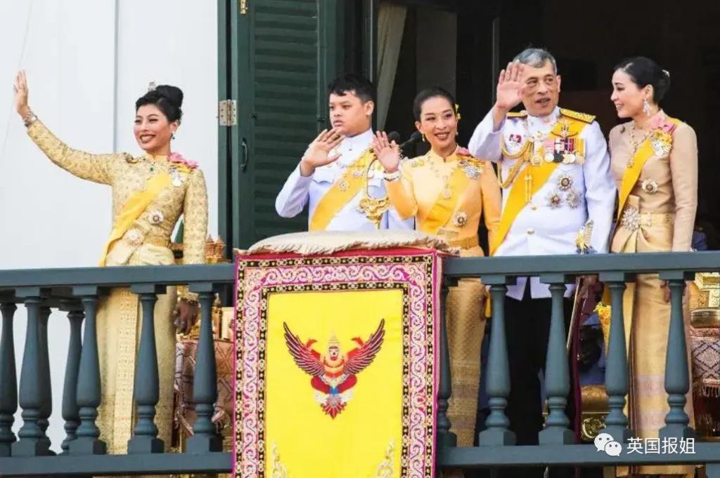 泰王室流亡二王子归国和泰王出席活动，王位钦定他了？！