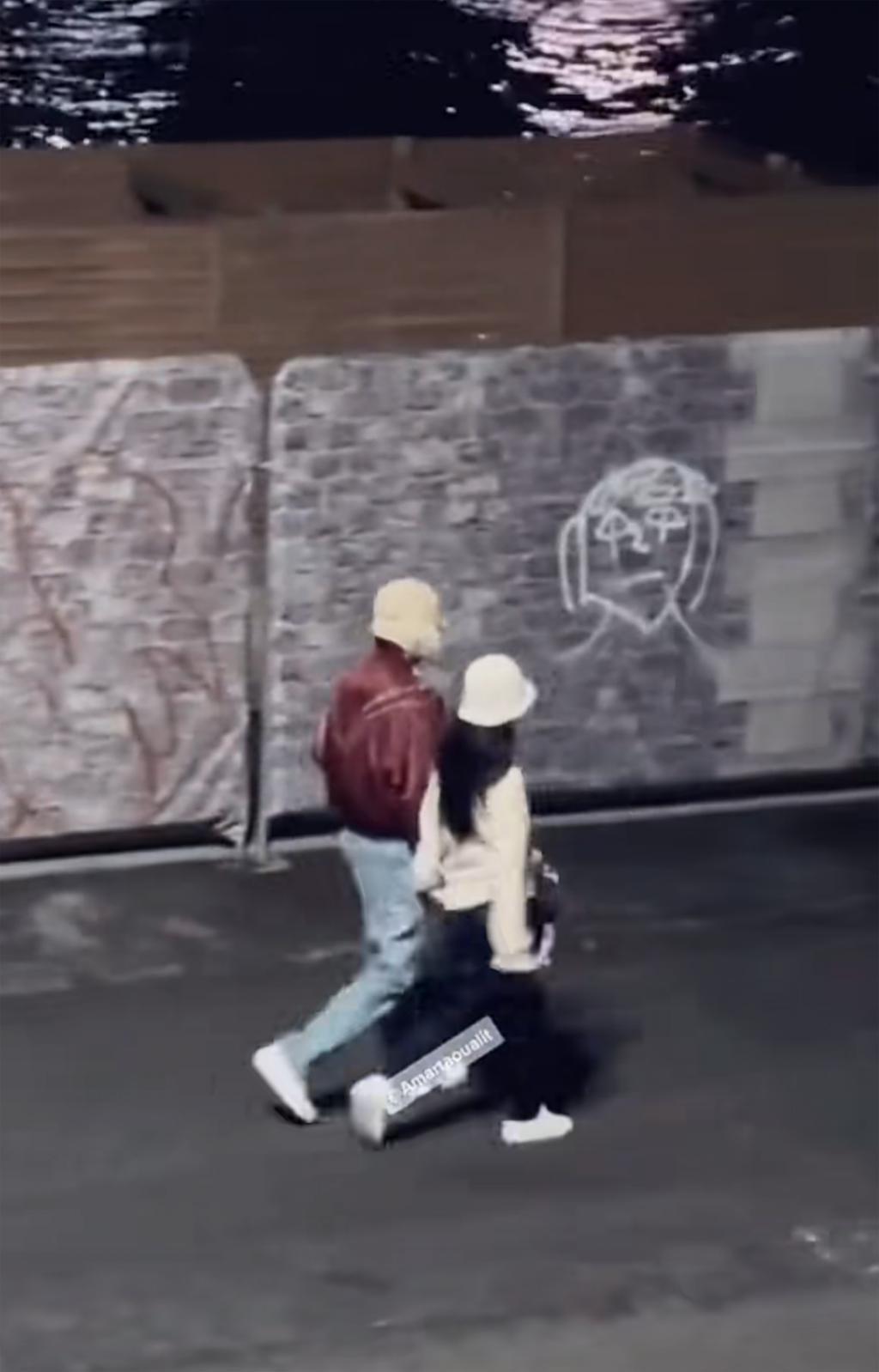 交往传闻未认可，分手传闻亦不回应？两人又上韩网热门，网友的反应是