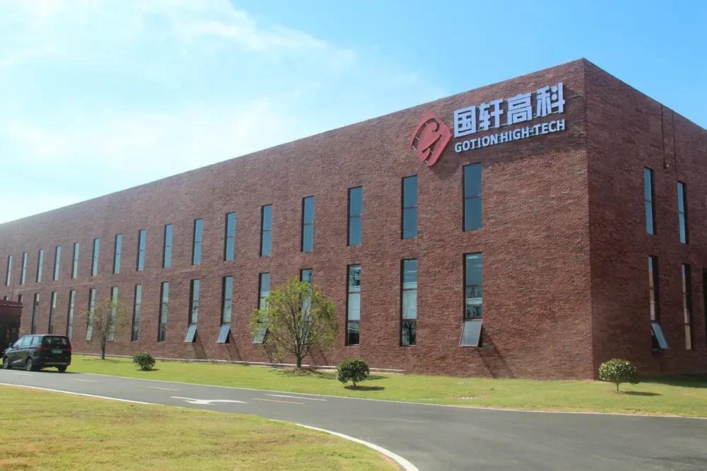 和中国电池沾点边就扣补贴，我都想替美国车企哭。。。