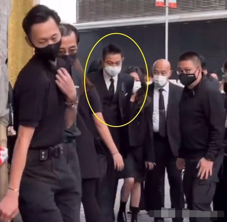 刘德华送别亡父，女儿颜值变化大，众多影坛大佬到场