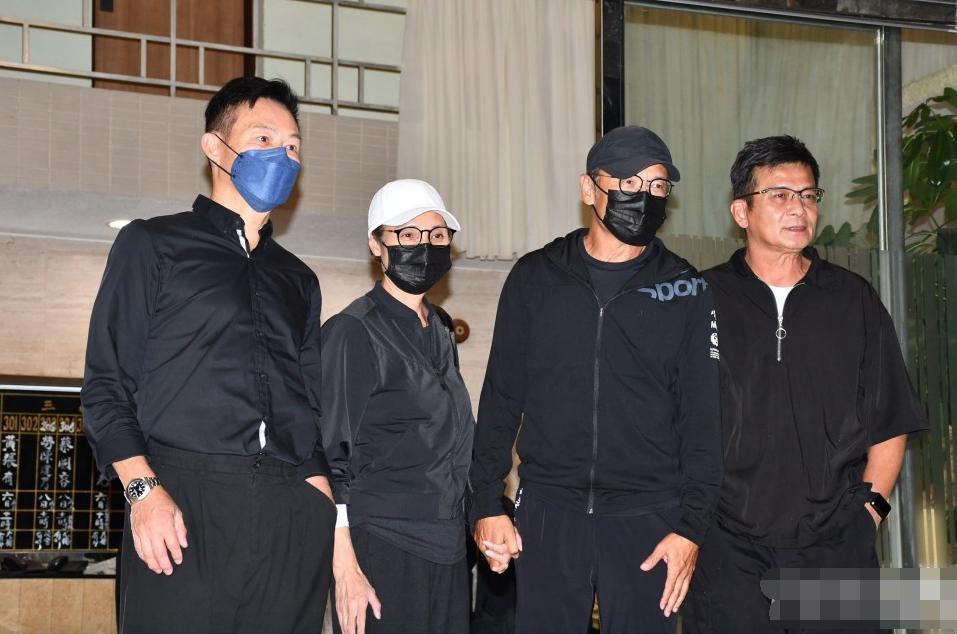 刘德华送别亡父，女儿颜值变化大，众多影坛大佬到场