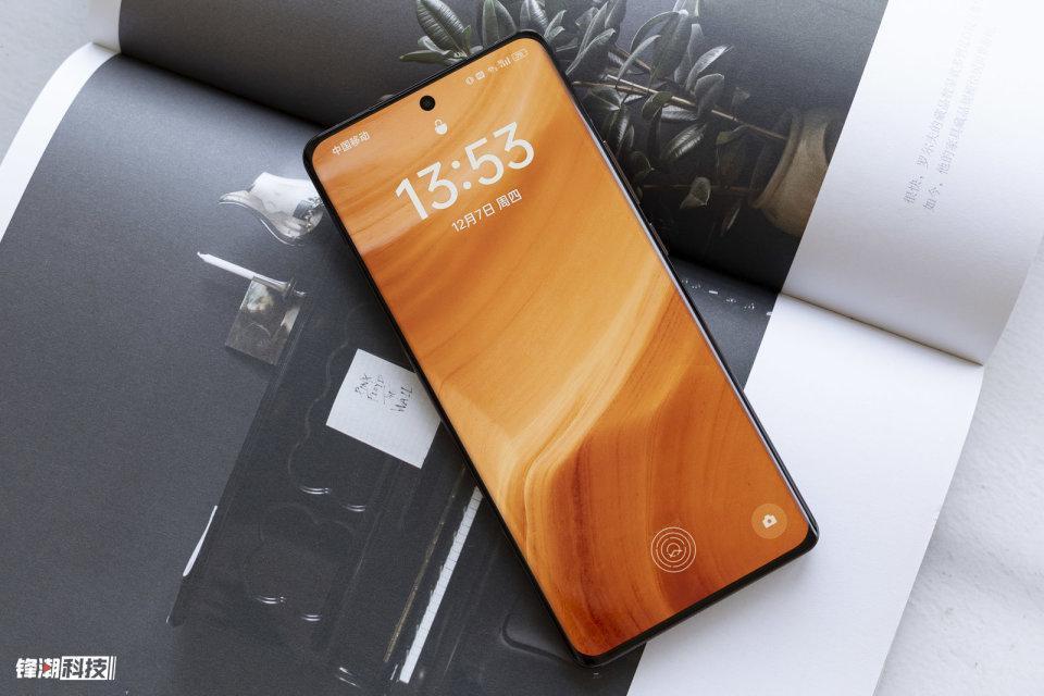 真我GT5 Pro图赏：经典设计也能有高奢质感