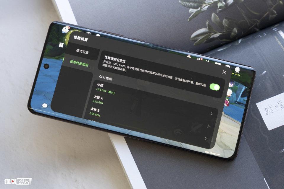 真我GT5 Pro图赏：经典设计也能有高奢质感