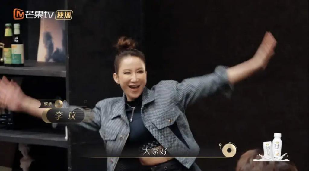 一句话都不说？以为她被孤立了…
