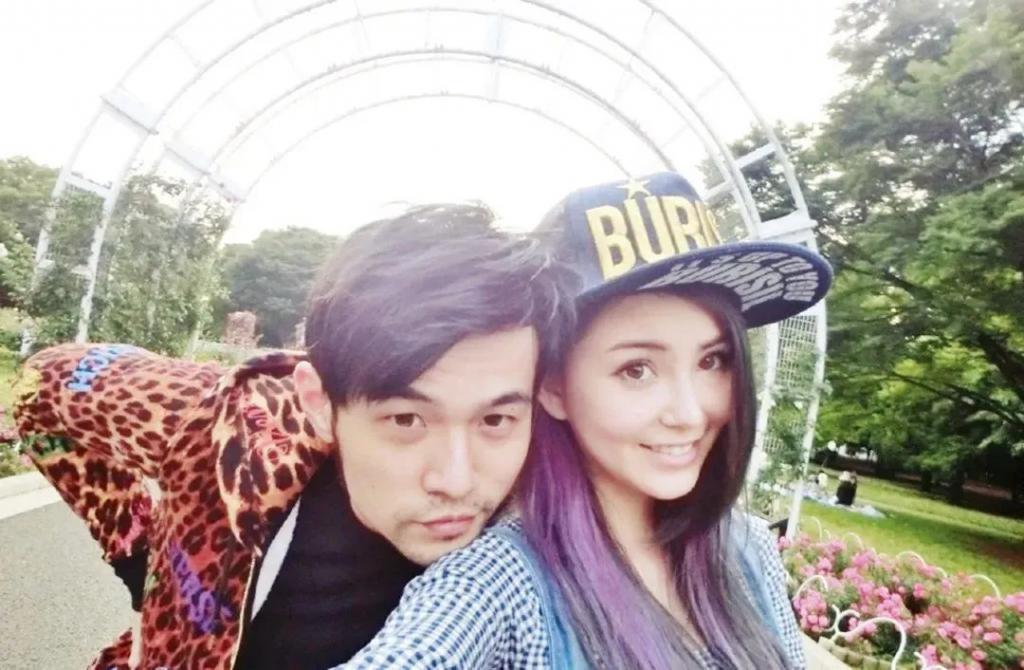 侯佩岑官宣离婚？婚姻窒息紧绷，发文离开和前任互动？