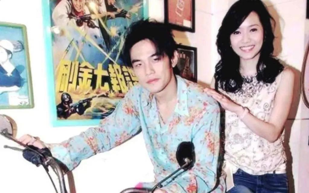 侯佩岑官宣离婚？婚姻窒息紧绷，发文离开和前任互动？