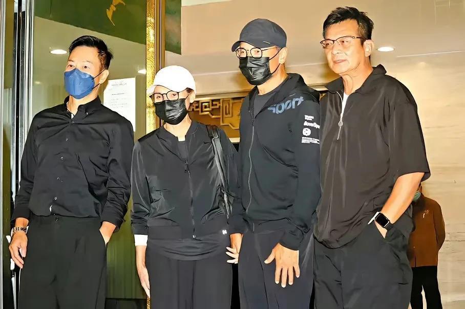 刘德华父亲葬礼：与赌鬼大姐形同陌路，女儿刘向蕙偷笑