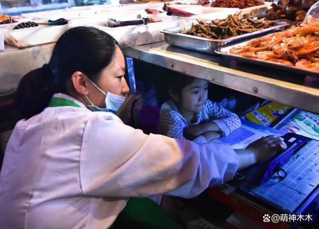 GQ菜市场照翻车！明星一身大牌到普通人工作地点作秀