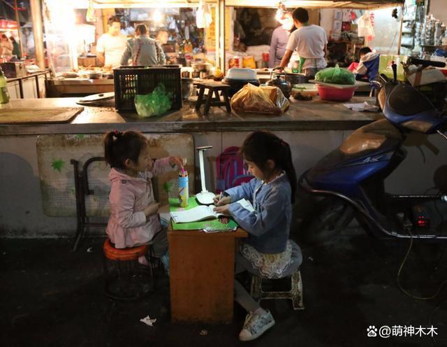 GQ菜市场照翻车！明星一身大牌到普通人工作地点作秀