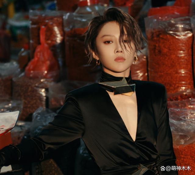 GQ菜市场照翻车！明星一身大牌到普通人工作地点作秀