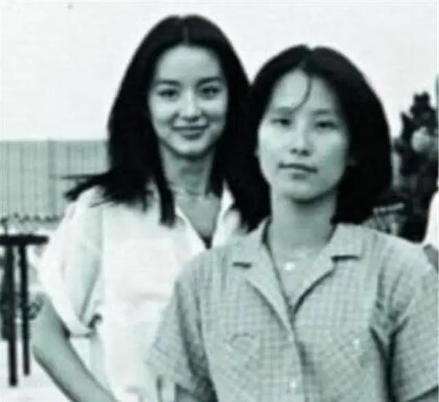 林青霞失散在大陆的亲姐姐，42年后姐妹重聚
