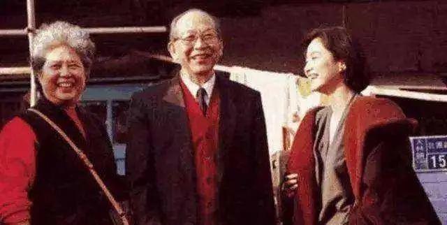 林青霞失散在大陆的亲姐姐，42年后姐妹重聚