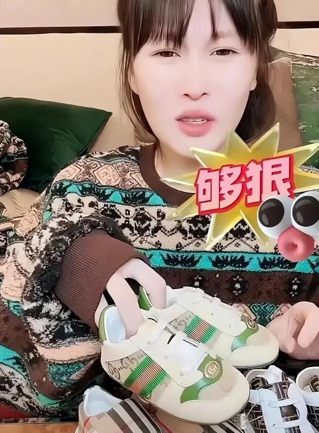 赵本山女儿怀孕8个月晒孕期写真，花上百万买婴儿衣物