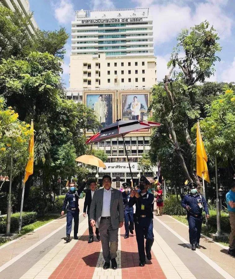 泰王又有新宠？王后承认私生子？她家怎么又这么多传言？