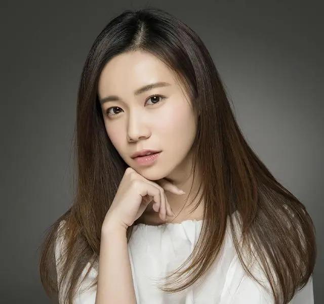 《亮剑》“楚云飞”的女儿混进了中戏当老师？