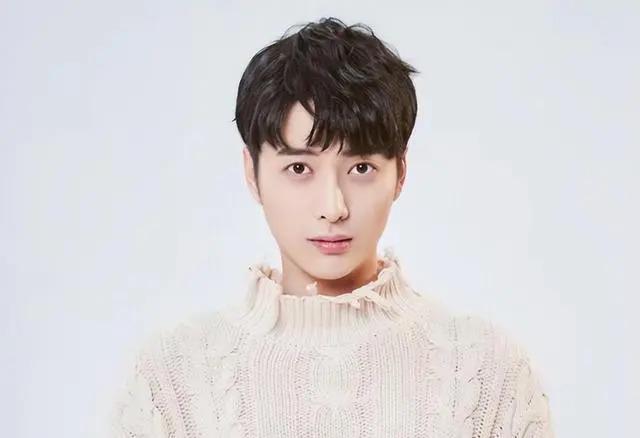 《亮剑》“楚云飞”的女儿混进了中戏当老师？