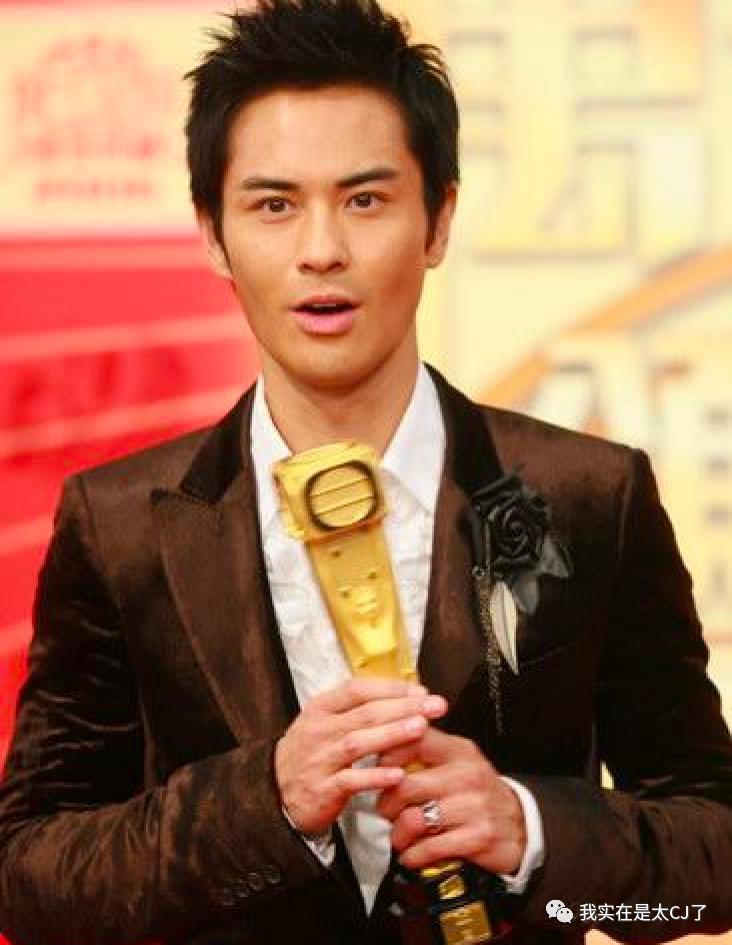 连装都不愿意了,缺席聚会,他说这是浪费时间?