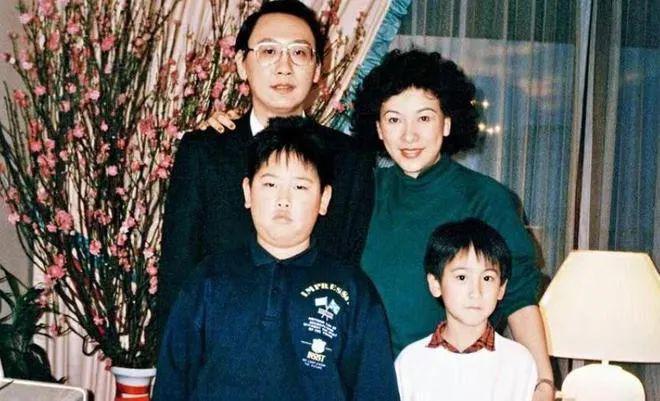 “女侠”变霸总，干出上海滩顶级豪宅，儿子曾吊打王思聪