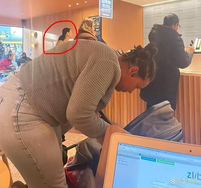 那英捉襟见肘时，刀郎宣布隐退江湖