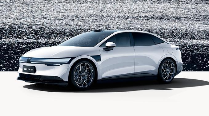 极氪 007 纯电轿车 12 月 27 日上市，明年 1 月开启交付