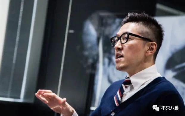 女神劈腿了？谈了这么多年的恋爱还是分了啊！