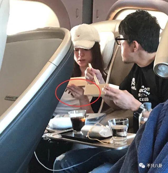 女神劈腿了？谈了这么多年的恋爱还是分了啊！