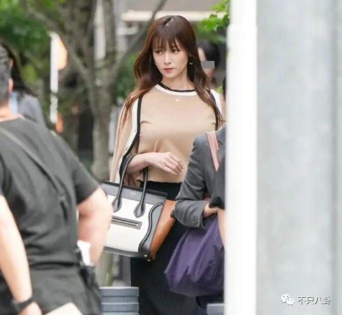 女神劈腿了？谈了这么多年的恋爱还是分了啊！