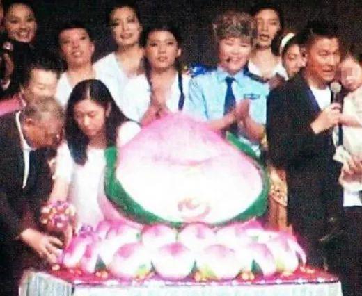 还记得刘德华女儿吗？好有气质呀！