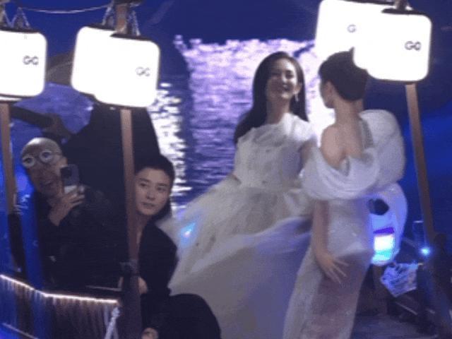 啊,怎么又翻车了?
